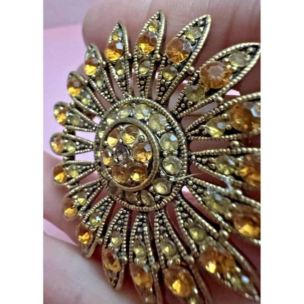 Vintage Gold Tone Rhinestone Sunburst Brooch – Amber & Clear Stones – 2”